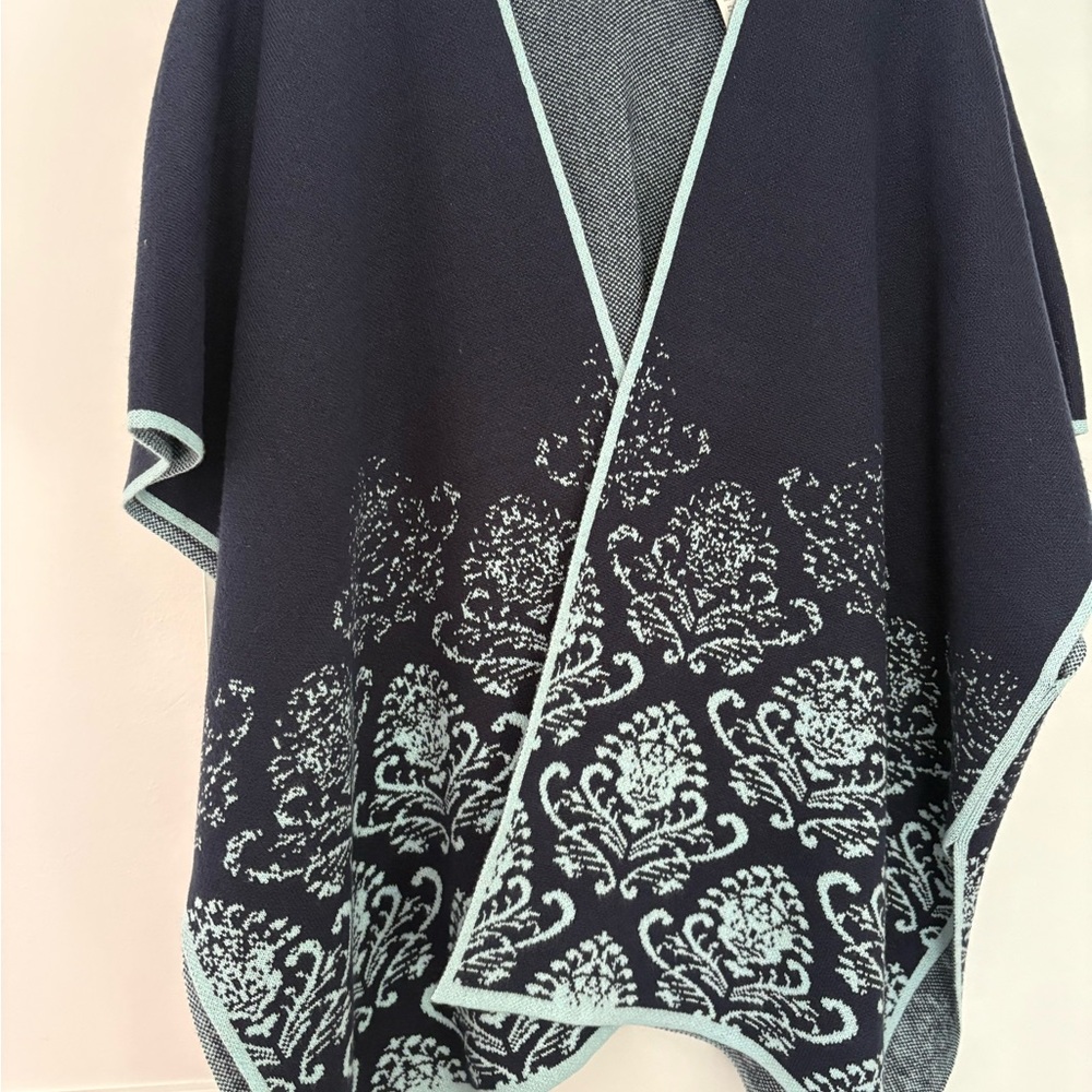 Chico's Navy and Light Blue Knit Shawl